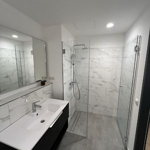 Deluxe Studio